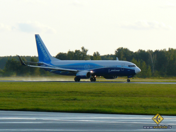 Boeing 737-8AS